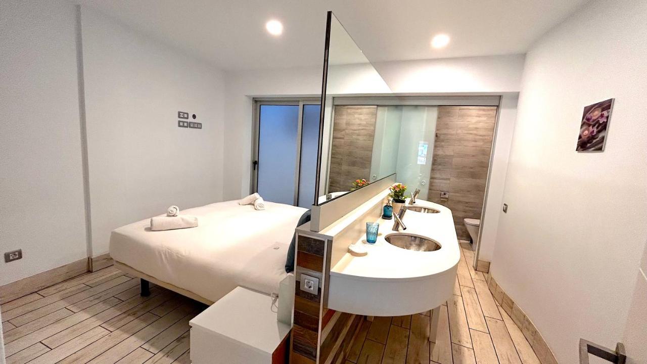 5***** Charco Loft Apartment Arrecife  Bagian luar foto